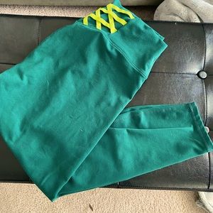 2 Piece Citron and Rainforest Fabletics Matching Set